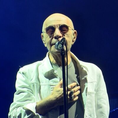 Kova burcu ünlüler