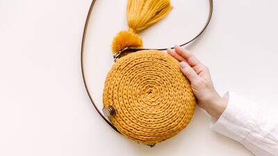 Kroşe çanta çılgınlığı kışın da devam ediyor!