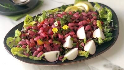 Yedikule marullu barbunya fasulyesi salatası