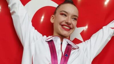 Milli gururumuz Ayşe Begüm Onbaşı dünya şampiyonu oldu