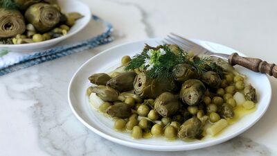 Bezelyeli sakız enginar yemeği