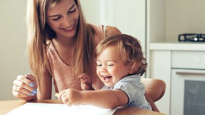 14 aylık bebek neler yapar?