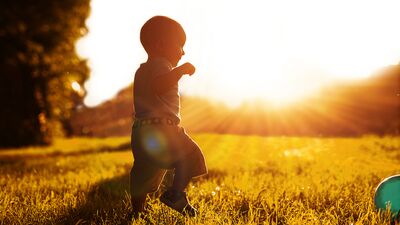 18 aylık bebek neler yapar?