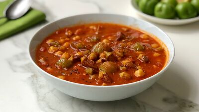 Nohutlu erikli bamya yemeği