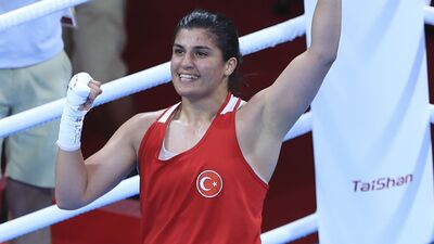 Busenaz Sürmeneli tarih yazdı!