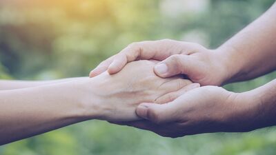 Kanseri atlatan yakınınıza nasıl destek olabilirsiniz?