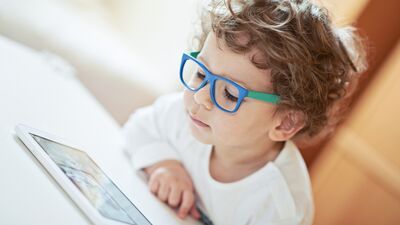 Ekranlar çocukları miyop mu yapıyor?