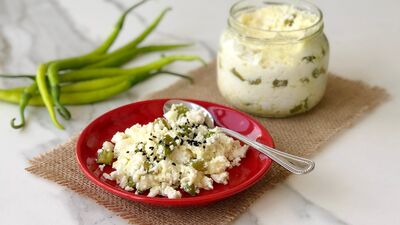 Peynirli biber turşusu