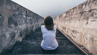 Neden paramı eşime veriyorum ki?