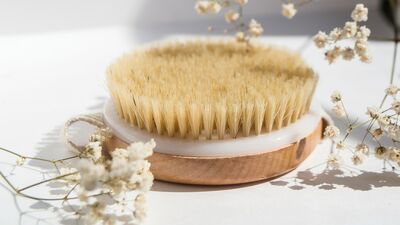 Sayısız faydası var: Cilt için "kuru fırçalama"