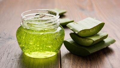 Saçları besleyen 3 doğal saç jölesi