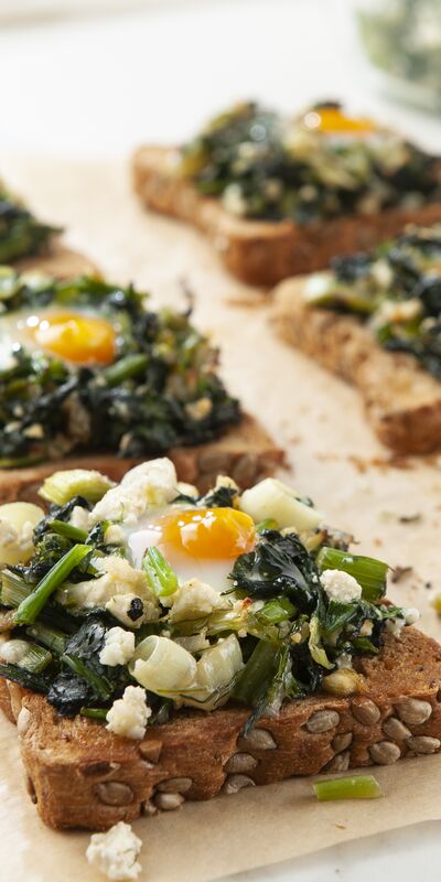 Ege otlu ekmek üstü lezzeti