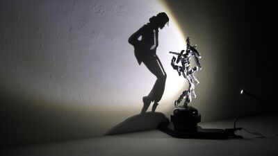 Sanat, duvara yansıyan gölgelerde saklı!