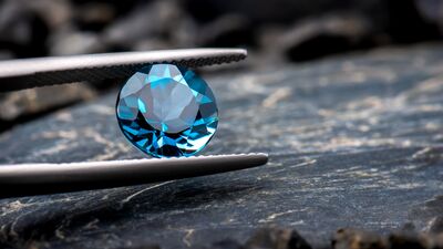 Kazalara karşı korur: Topaz taşı