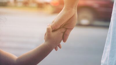 Tüketim toplumu ve annelik