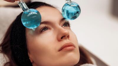 Cilt bakımında buz etkisi