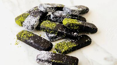 Hurmalı kakaolu şekersiz atıştırmalıklar