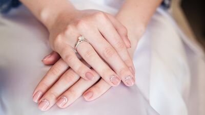 Gelinler için 20 zarif manikür önerisi