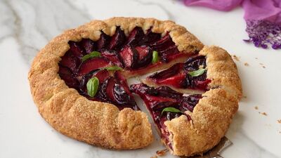 Kırmızı erikli galette