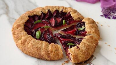 Kırmızı erikli galette