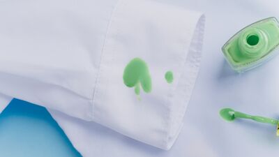 Oje lekesi kumaştan nasıl çıkar?