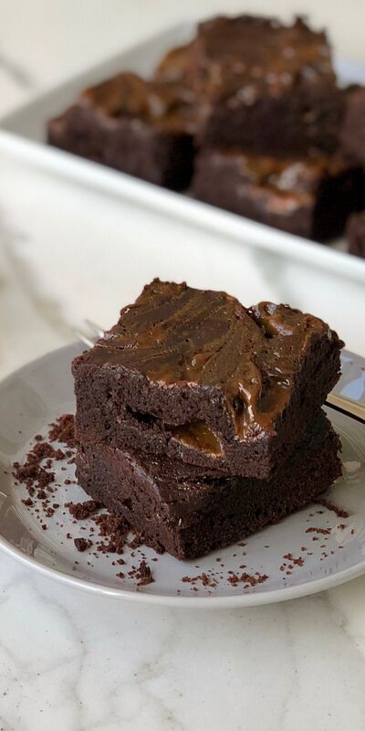 Süt reçelli çikolatalı brownie