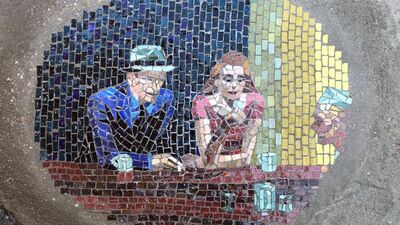 Sokak çukurlarını süsleyen mozaikler