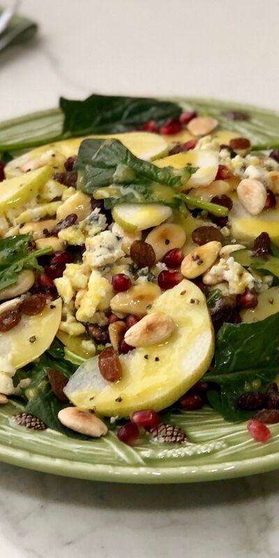 Armutlu ıspanaklı kış salatası