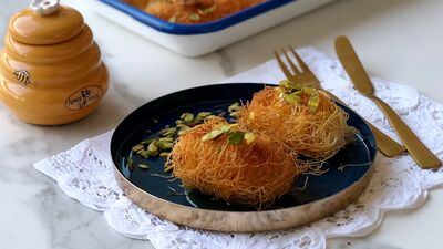 Peynirli ballı kadayıf sarma