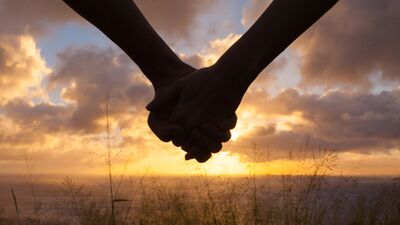 Zor zamanlarda eşe destek olmanın 7 yolu