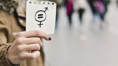 Kadınlar yalnızca 14 ülkede eşit