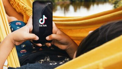 Sosyal medya kullanımı için ebeveyn izni şartı