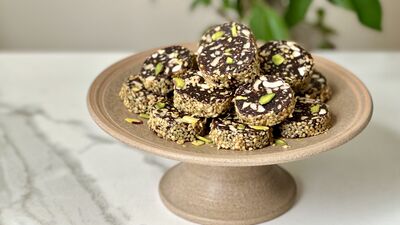 Hurmalı kuruyemişli atıştırmalık