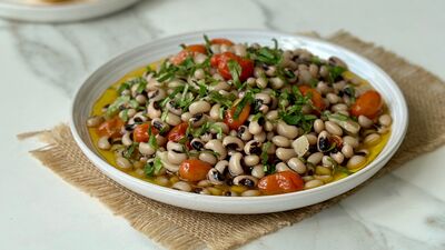 Zeytinyağlı kuru börülce yemeği