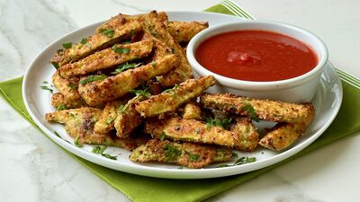 Parmesanlı çıtır kabak çubukları