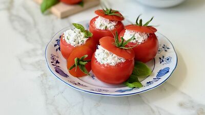 Peynirli salkım domates dolması