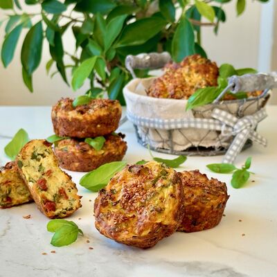 Taze otlu peynirli kabak muffin