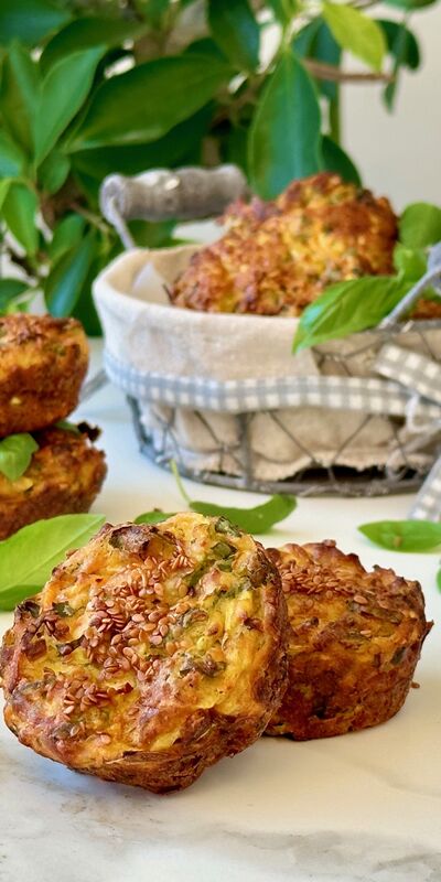 Taze otlu peynirli kabak muffin