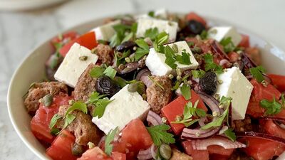  Dakos salatası