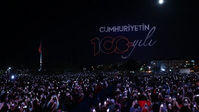 Gökyüzünde 100. Yıl