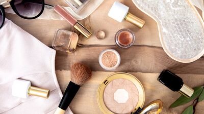 Makyajınızın uzun süre sabit kalması için...