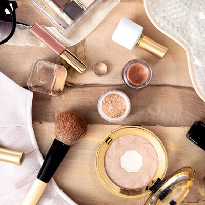 Makyajınızın uzun süre sabit kalması için...