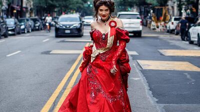 Broadway'de ilk Türk kadın sanatçı: Ayça Varlıer