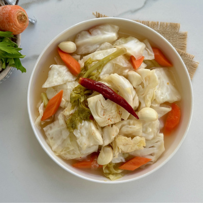 Acı biberli lahana turşusu