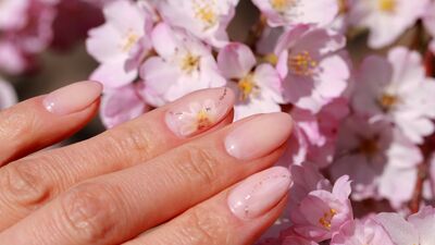 2024 ilkbahar güzellik trendlerinden: Nail art