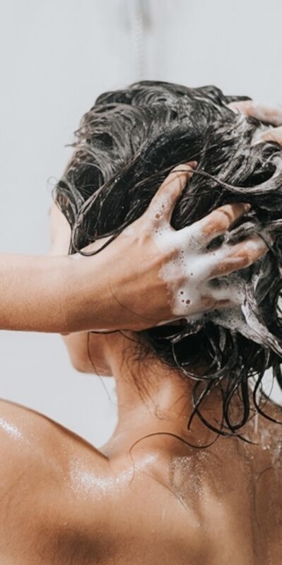 Saçınızı iki kez şampuanlıyorsanız...