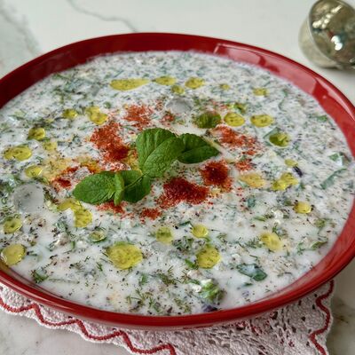 Karabuğdaylı soğuk ayran çorbası