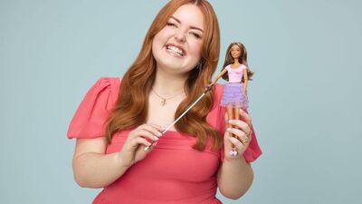 Görme engelli ilk Barbie