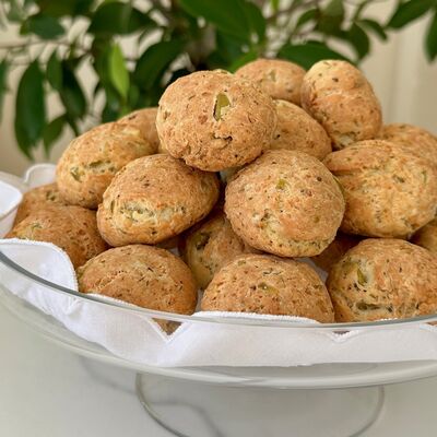 Glutensiz unlu zeytinli minik çörekler