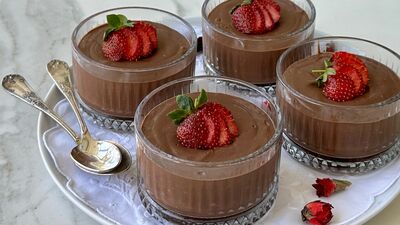 Üç malzemeli çikolatalı kolay puding